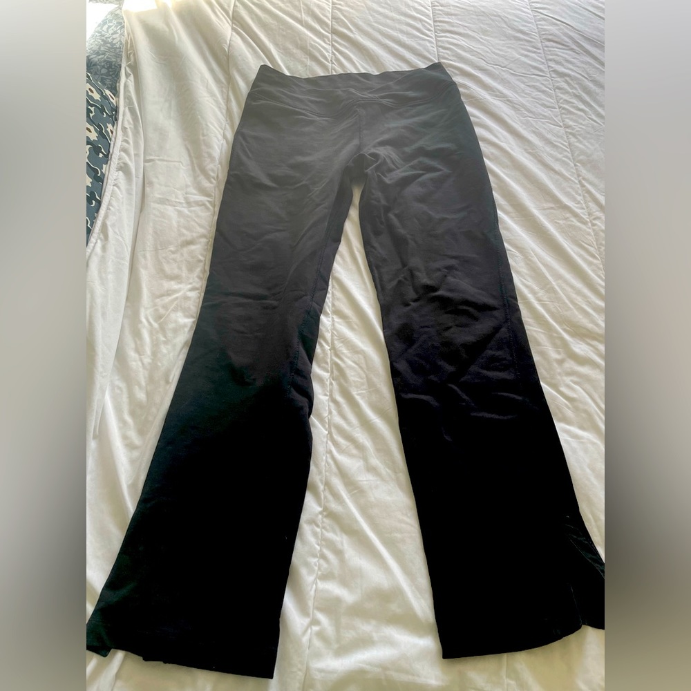 Patagonia • Black flare yoga pants, leggings